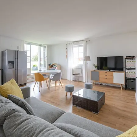 Superb Family Duplex Clos To Disneyland Apartment