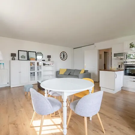 Superb Family Duplex Clos To Disneyland Apartment