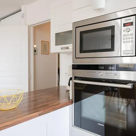 Superb Family Duplex Clos To Disneyland Apartment *