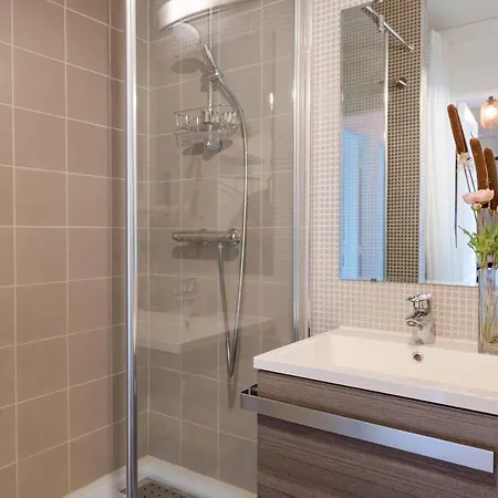 Superb Family Duplex Clos To Disneyland Apartment *